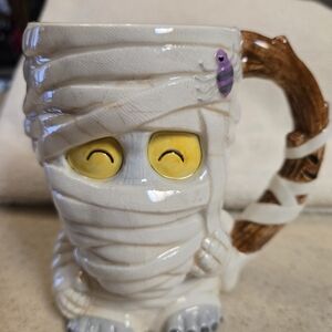 Garden Ridge Mummy Themed Ceramic Mug with Brown Handle